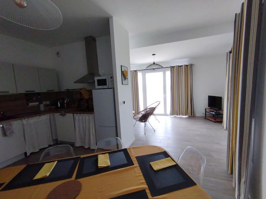 Appartement Climatise Au Coeur De La Provence Lac Et Parcs D'Attractions 10Mn Avignon มงโตซ์ ภายนอก รูปภาพ